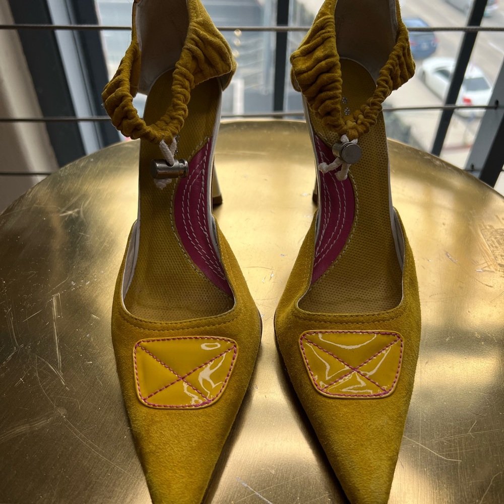 SCHUTZ Yellow Heels with Pink Detail